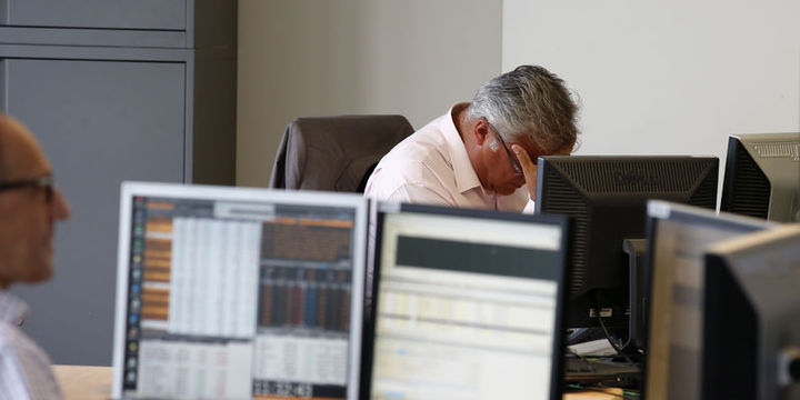 K�resel piyasalar 'BOJ te�vi�i' beklentisinin zay�flamas� ile geriledi