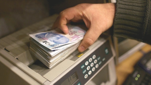 Varl�k bar���ndan 135 milyar lira / Bu rakam ekonomik darbeye 'DUR' der